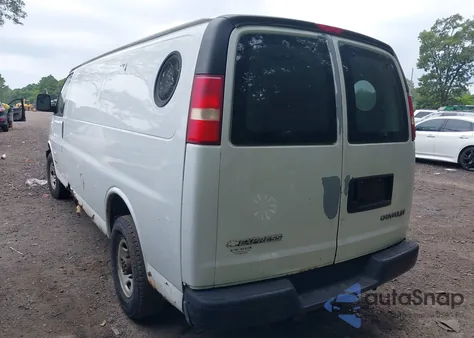 2004 Chevrolet Express z USA, uszkodzony, nr VIN 1GCHG39UX41224088